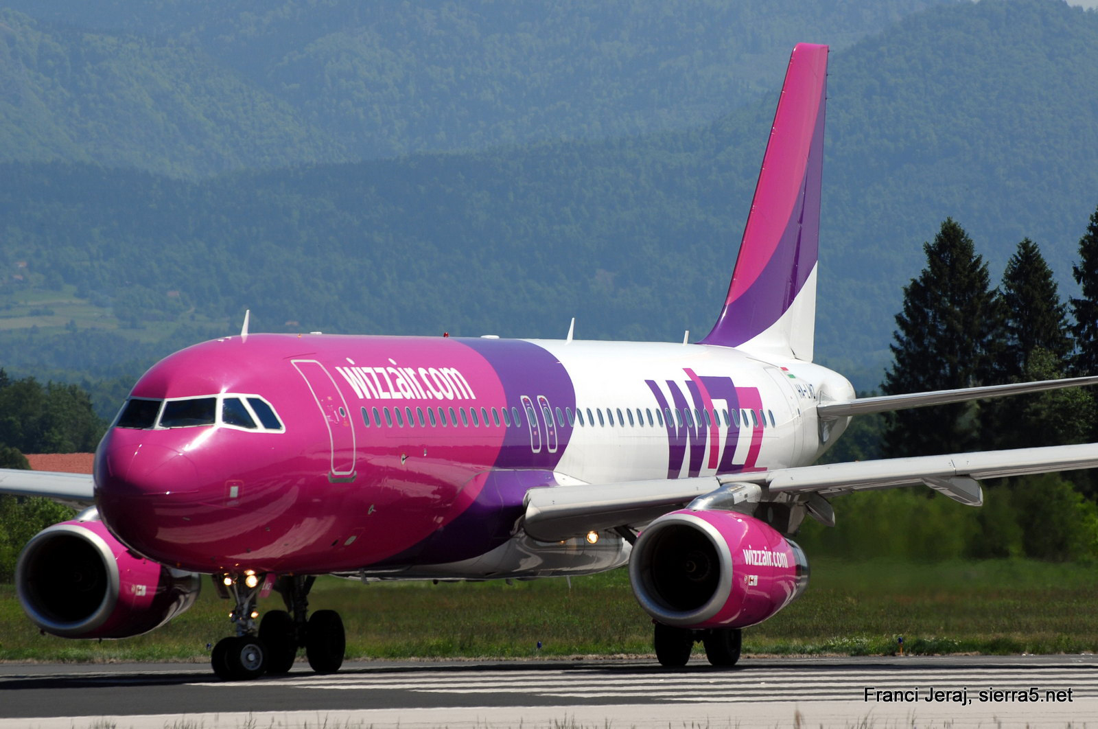 Wizz Air A320, Ljubljana