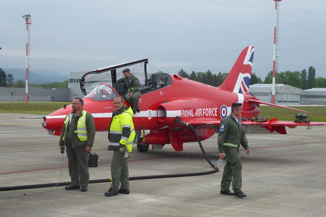 red arrows 2