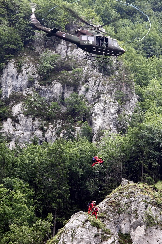 bell_412_resevanje.jpg