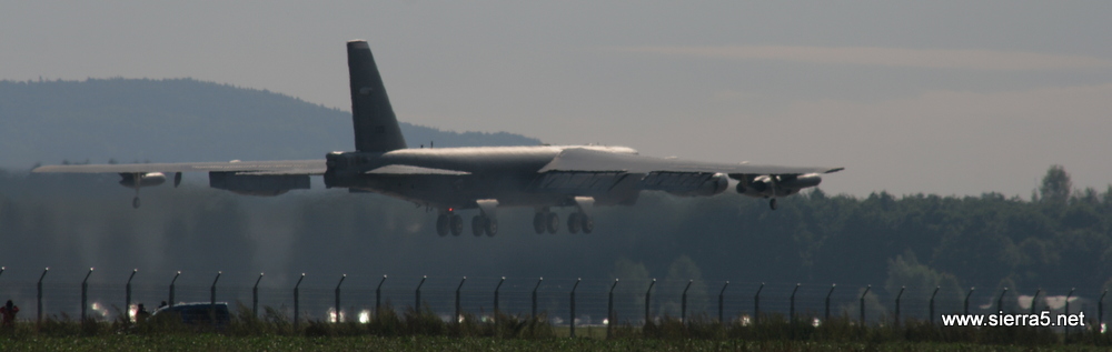 b-52_img_9684.jpg