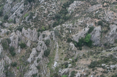 Pogled na goro in ostanki razbitin 5 foto Borut Podgoršek gora_5.jpg