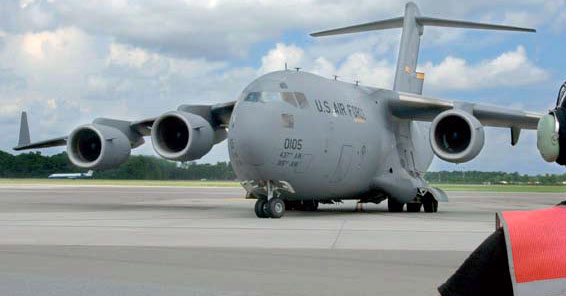 C-17 na ploščadi c-17_na_ploscadi.jpg