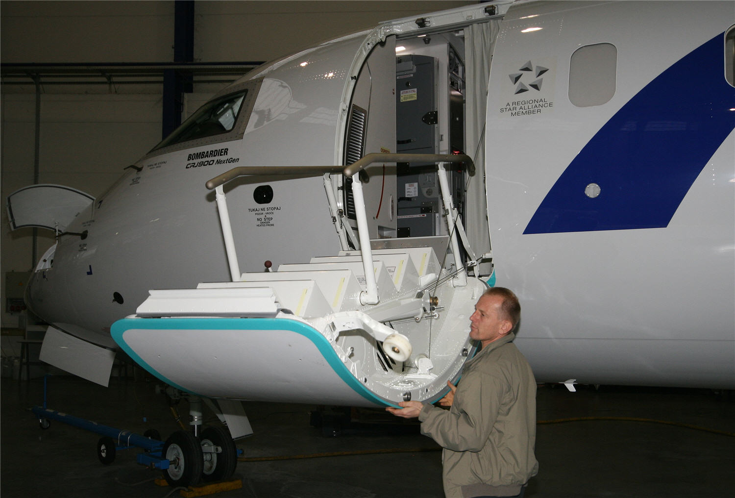 crj900_vrata_img_0891.jpg