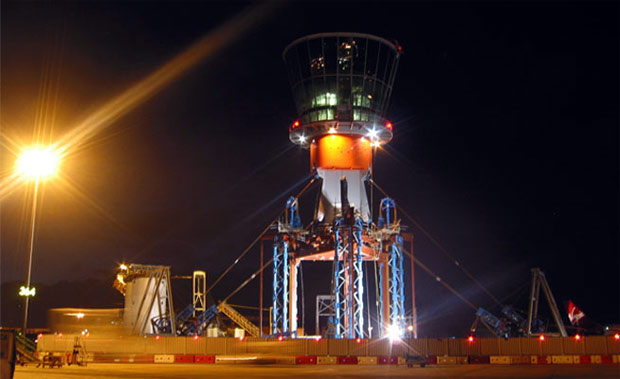 gradnja_kontrolnega_stolpa_vir_airport-technology_com.jpg
