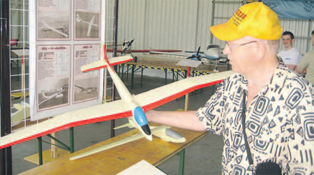 modelar vir Deželne novice modelar.jpg