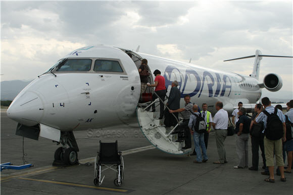 boarding_crj200_v_skopju.jpg