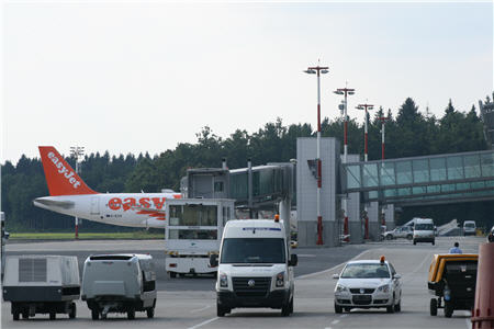 lju_airport_mostovi_foto_borut_podgorsek.jpg